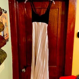 ❤️Sale❤️Beautiful new dress.